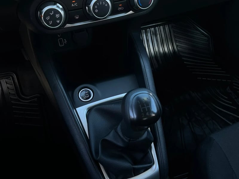 Nissan Versa 2025 - Imagen 15 de 20