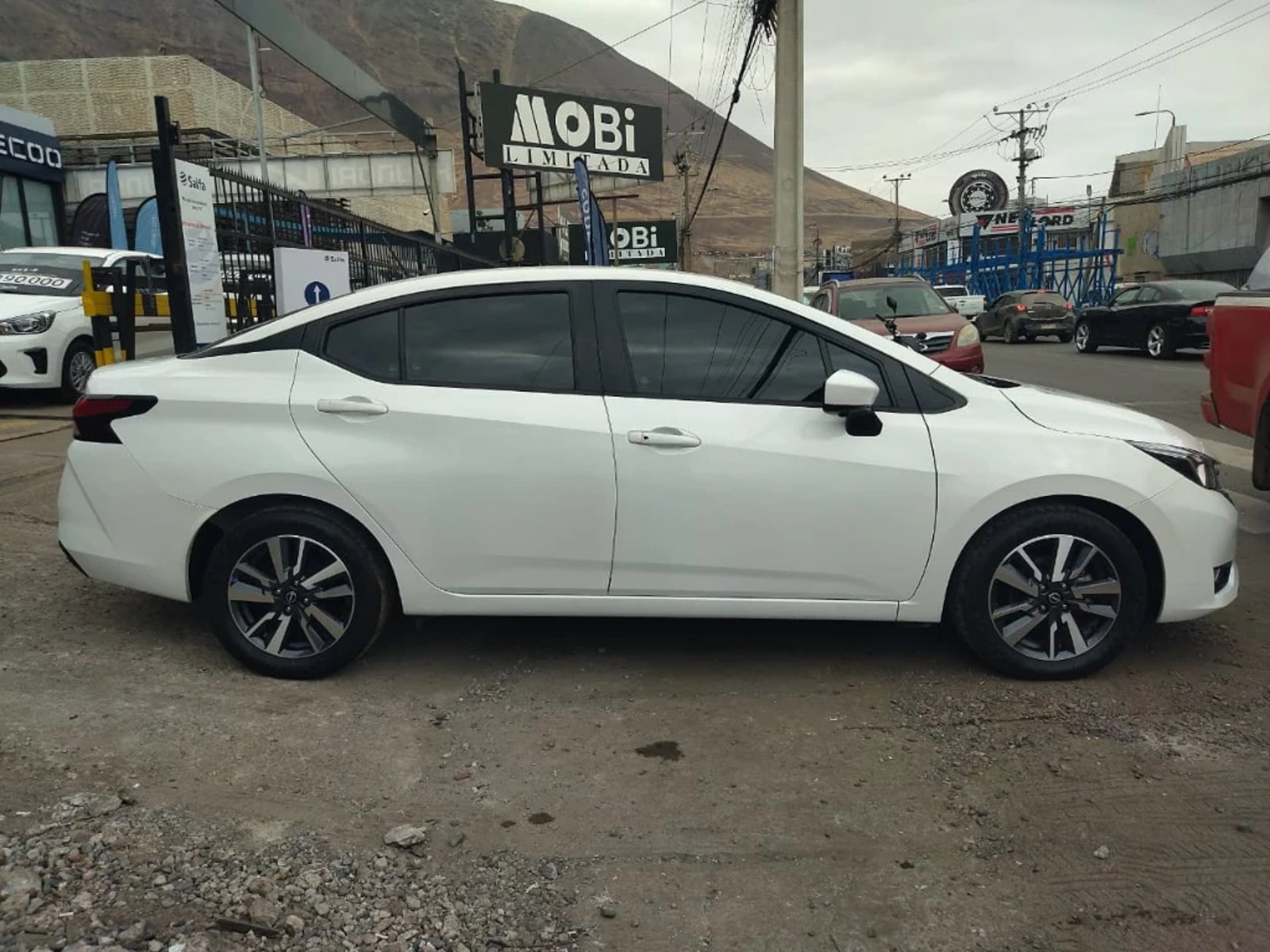 Nissan Versa 2024 - Foto 4 de 20