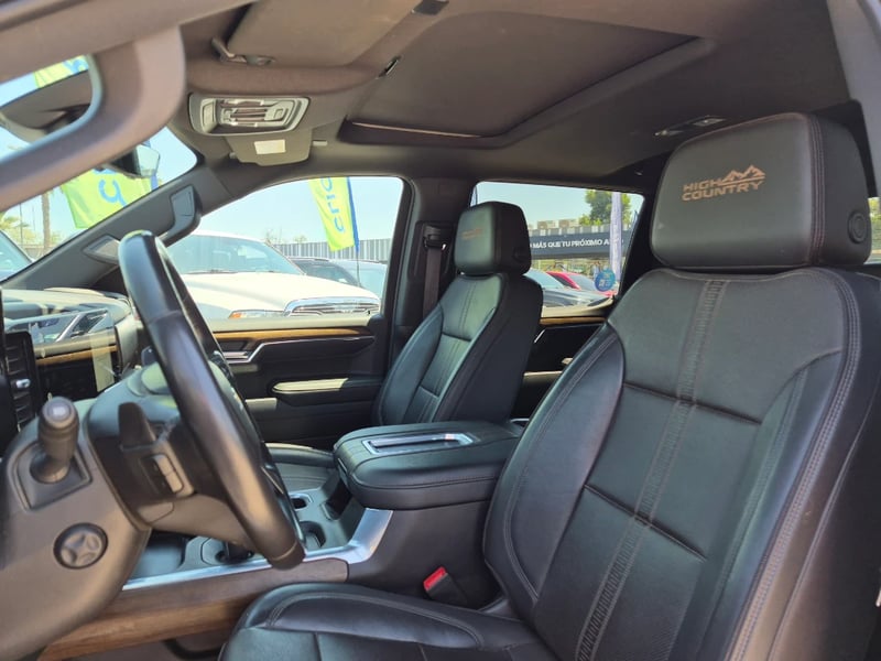 Chevrolet Silverado 2023 - Imagen 12 de 20