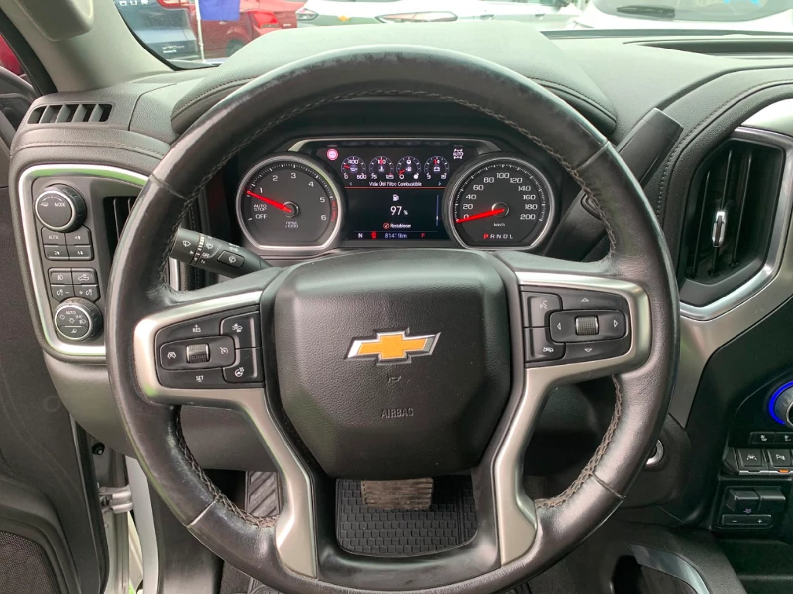 Chevrolet Silverado 2022 - Imagen 11 de 18