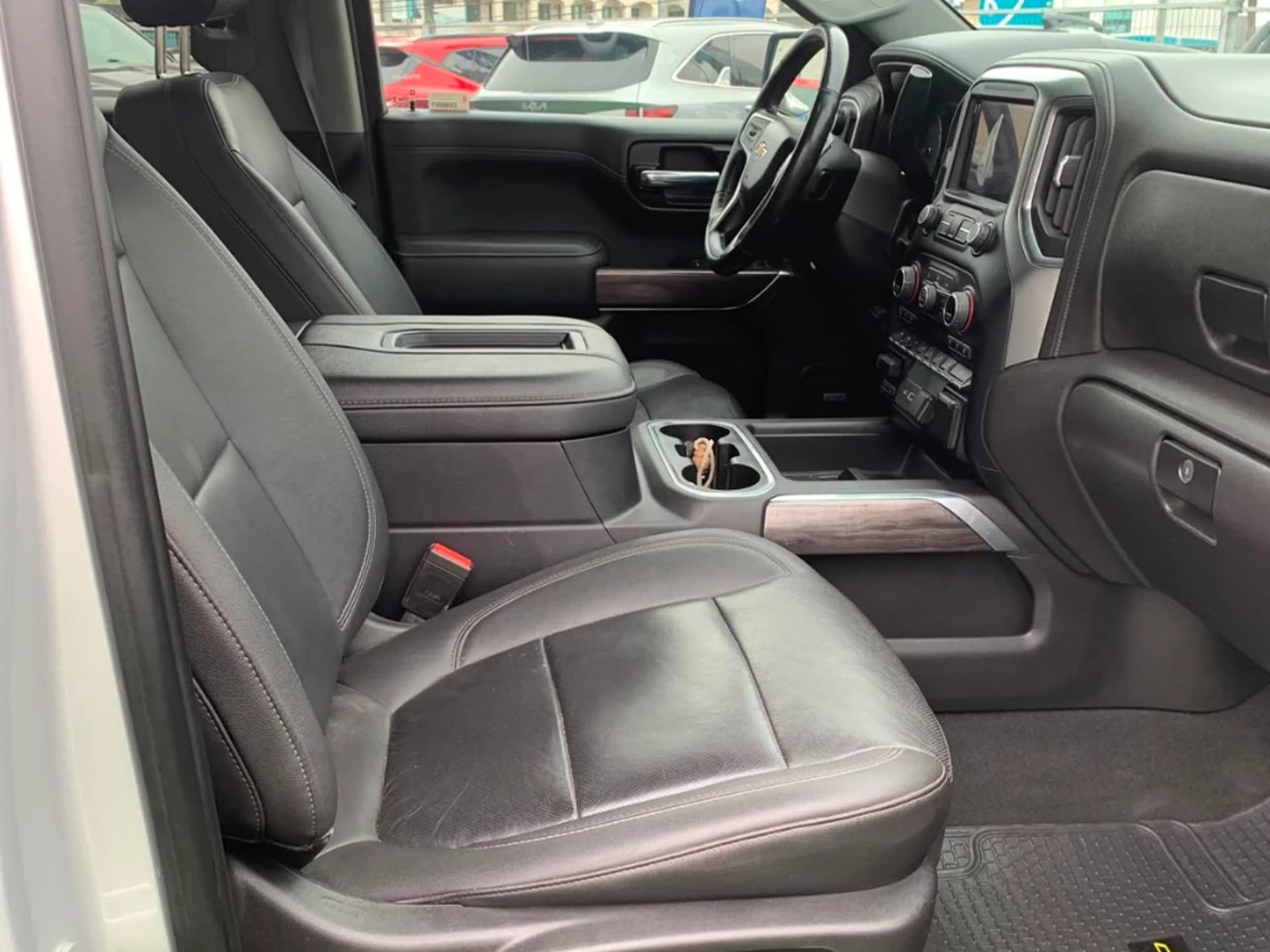 Chevrolet Silverado 2022 - Imagen 14 de 18