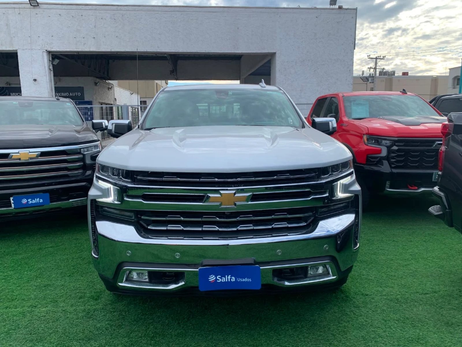 Chevrolet Silverado 2022 - Foto 2 de 18