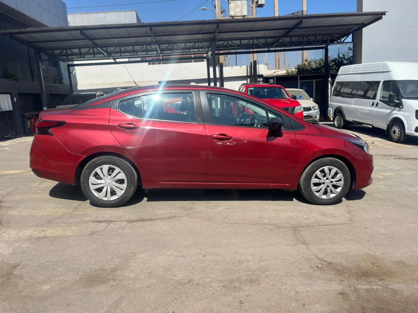 Nissan Versa 2023 - Imagen 4 de 20