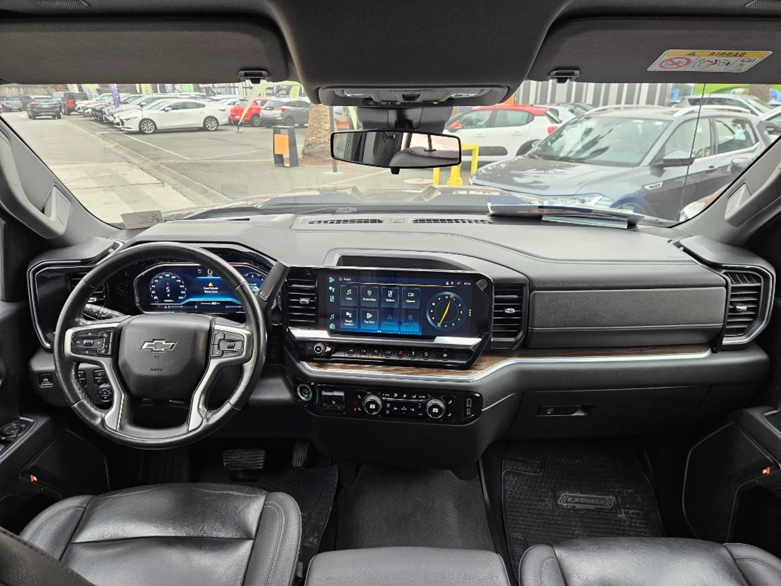 Chevrolet Silverado 2023 - Imagen 12 de 20