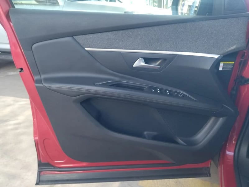 Peugeot 3008 2018 - Imagen 12 de 20