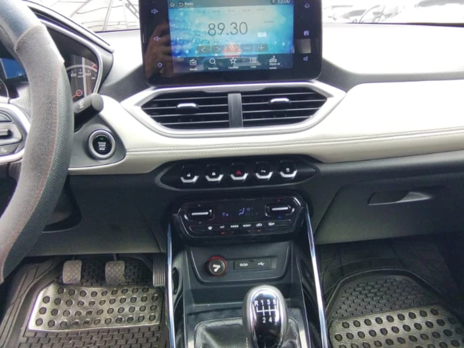 Chevrolet CAPTIVA 1.5T PREMIER FWD MT 5P 2022 - Imagen 9 de 16