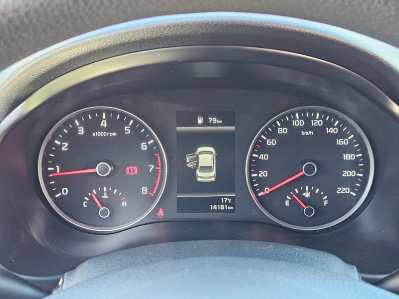 Kia Rio 4 2024 - Imagen 14 de 20