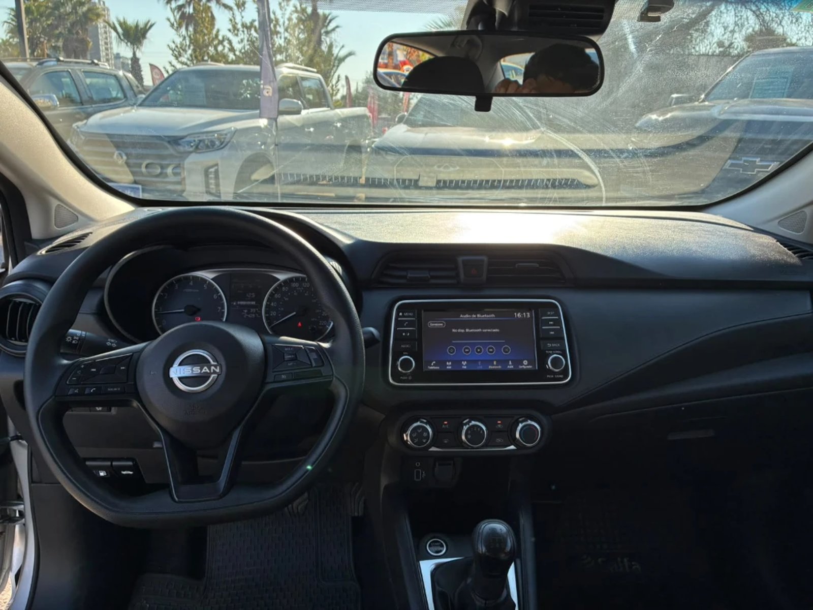 Nissan Versa 2025 - Imagen 10 de 20