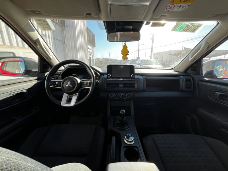 Mitsubishi L200 2023 - Imagen 14 de 20