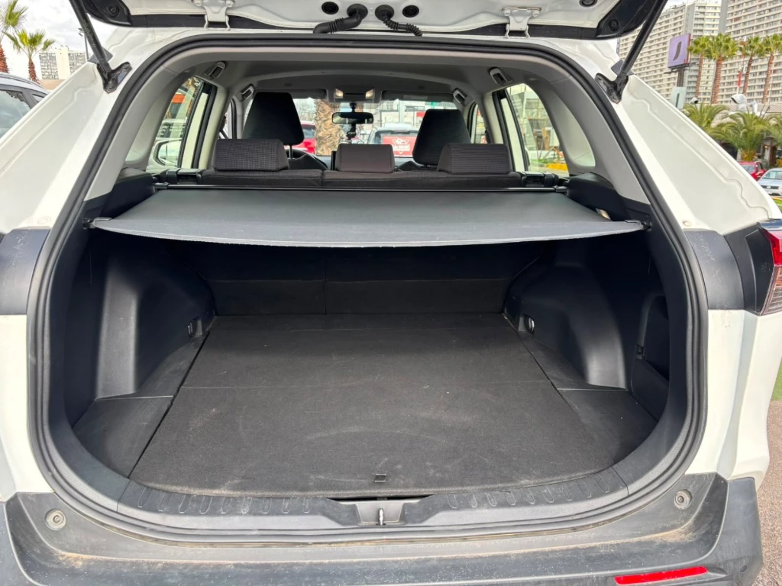 Toyota Rav4 2025 - Imagen 18 de 19