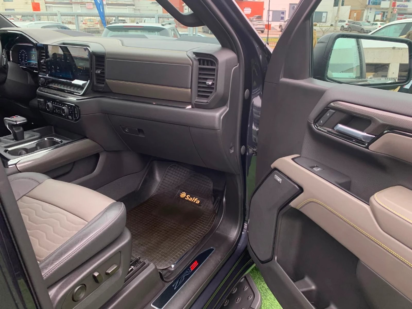Chevrolet Silverado 2024 - Imagen 13 de 17