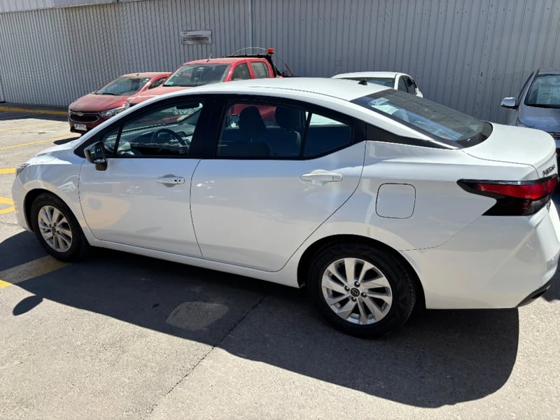 Nissan Versa 2025 - Imagen 8 de 20
