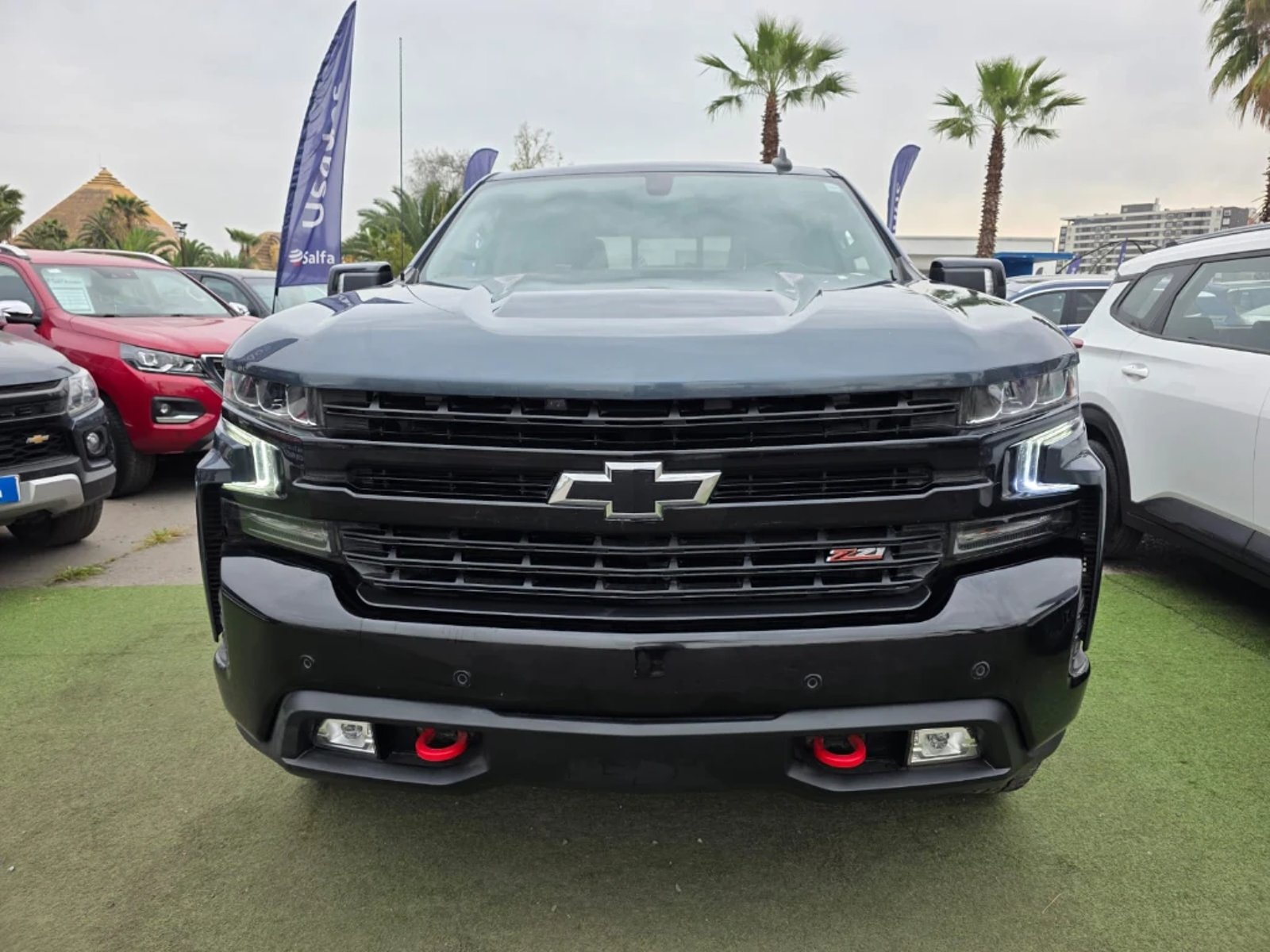 Chevrolet Silverado 2021 - Foto 2 de 20