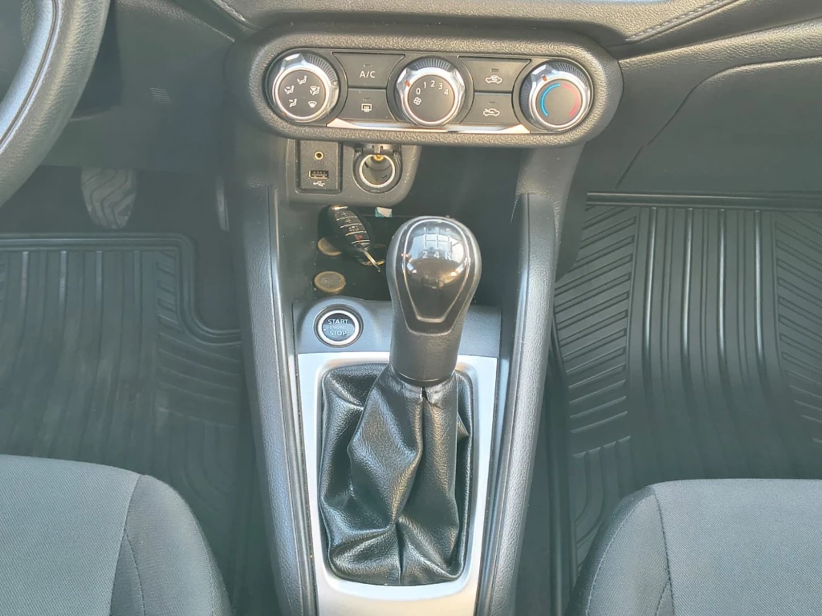 Nissan Versa 2022 - Imagen 9 de 17
