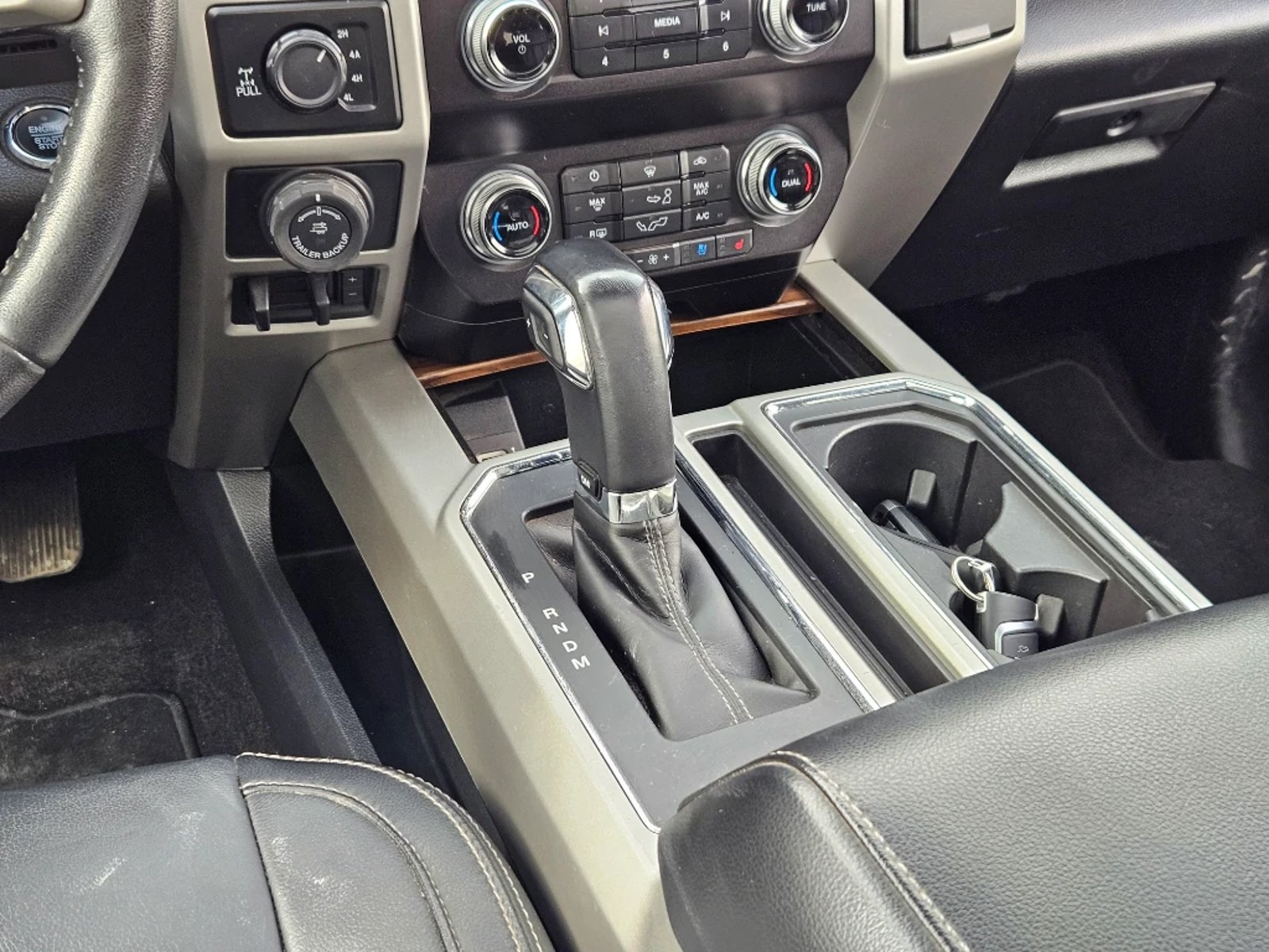 Ford F-150 2021 - Imagen 12 de 20