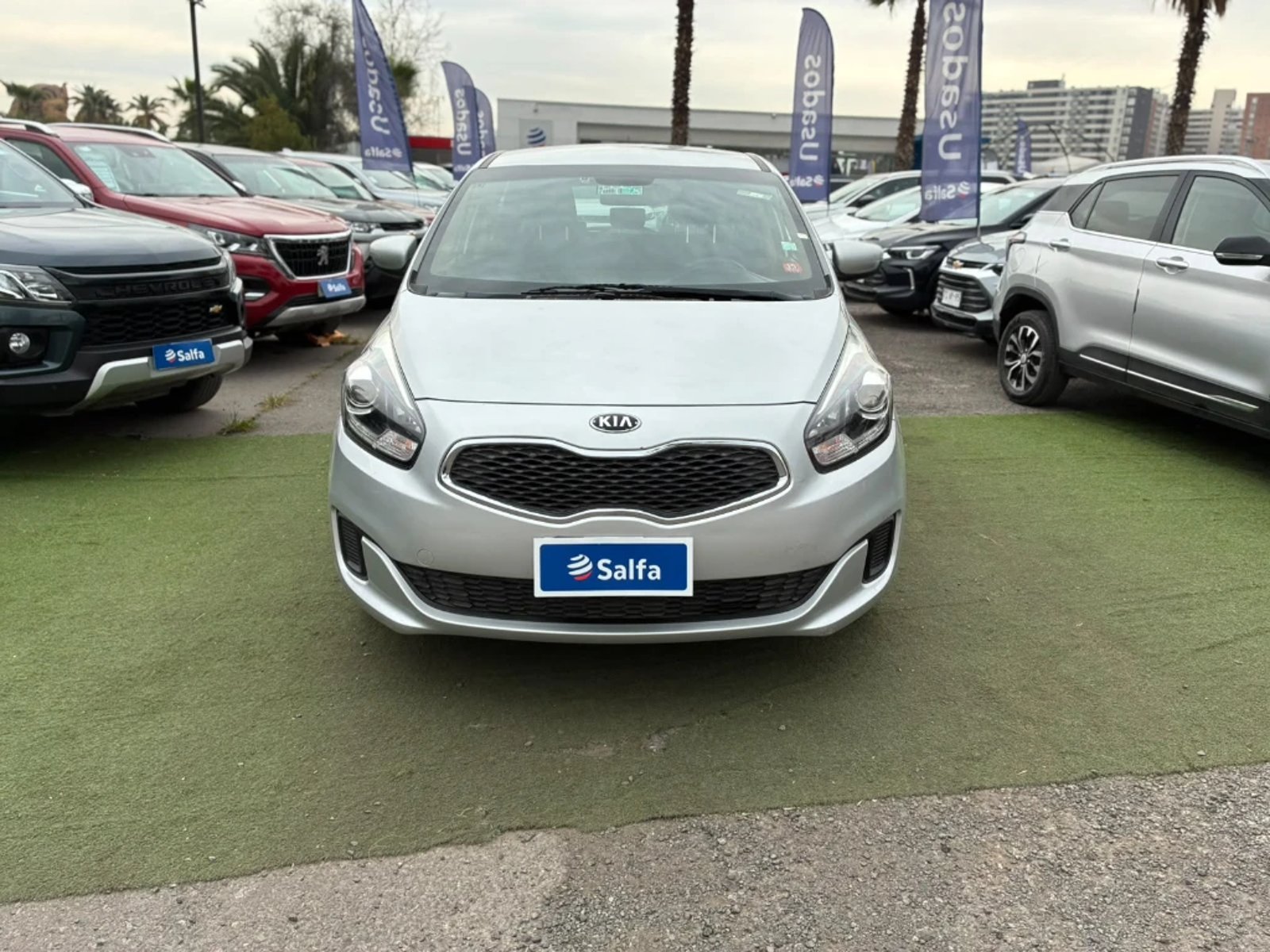 Kia Carens 2015 - Foto 2 de 20