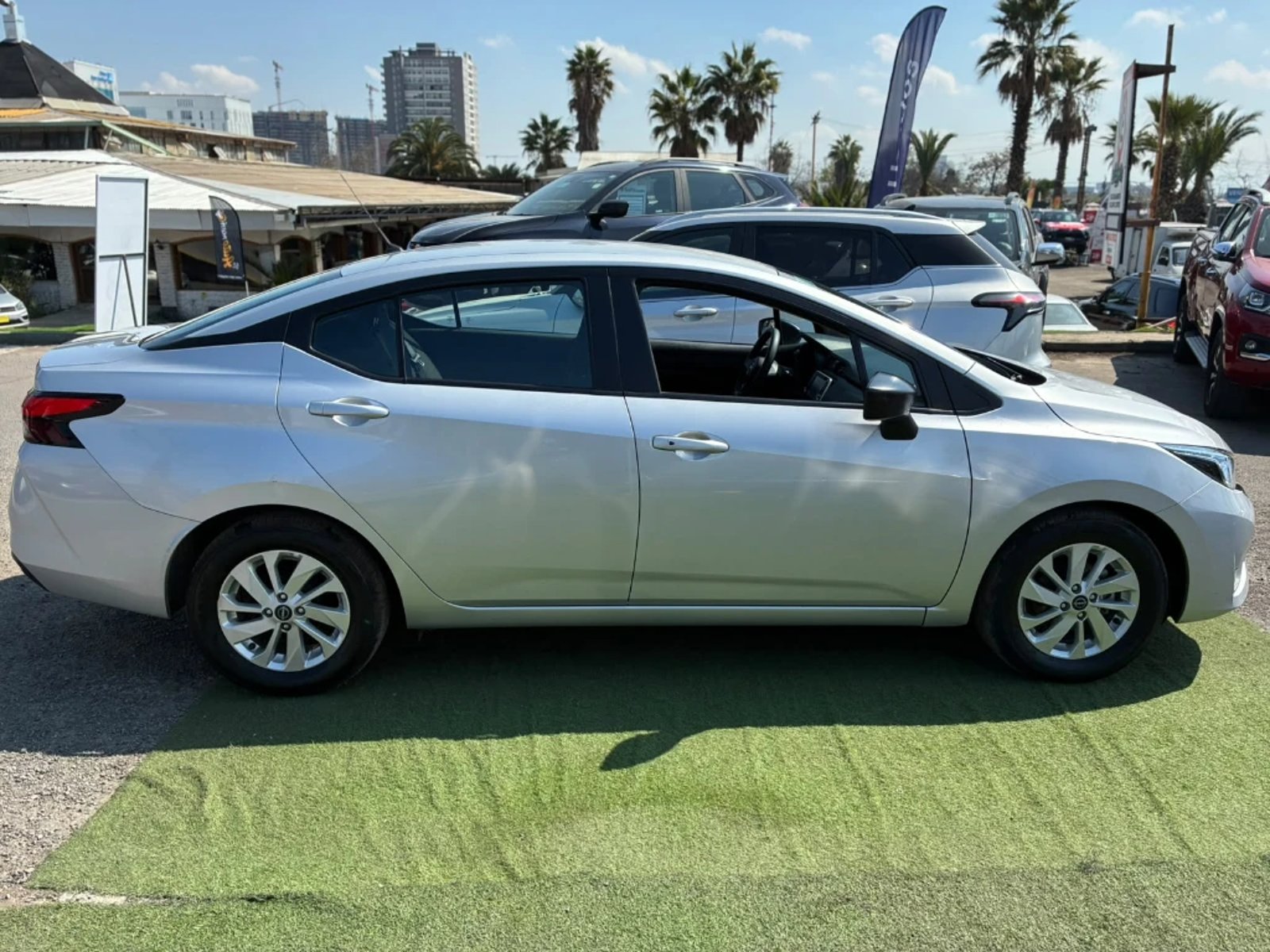 Nissan Versa 2025 - Foto 4 de 20