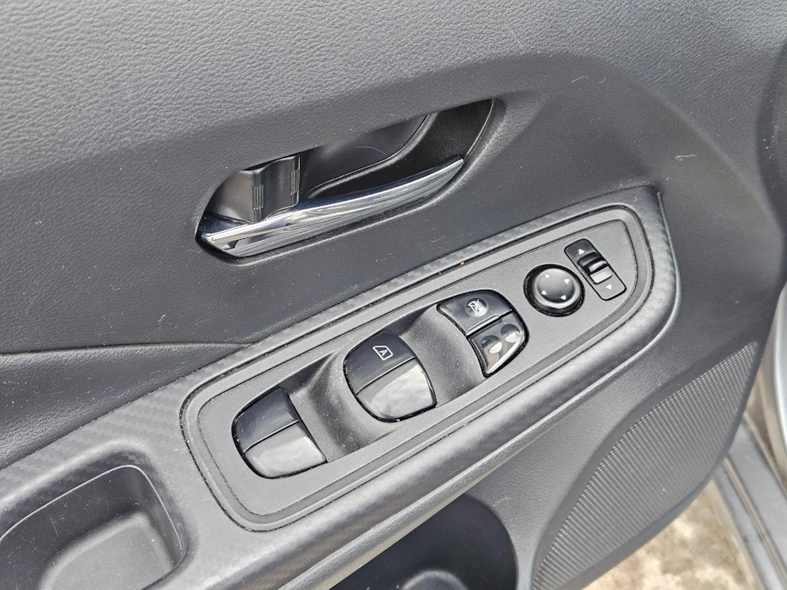 Nissan Versa 2022 - Imagen 4 de 4