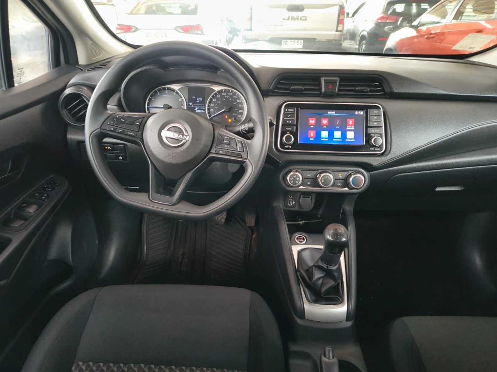 Nissan Versa 2025 - Imagen 12 de 20