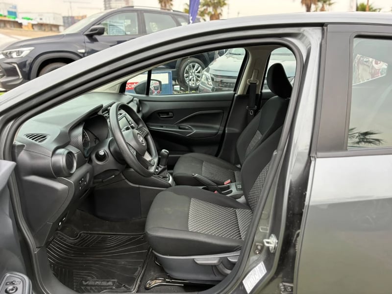 Nissan Versa 2025 - Imagen 13 de 20