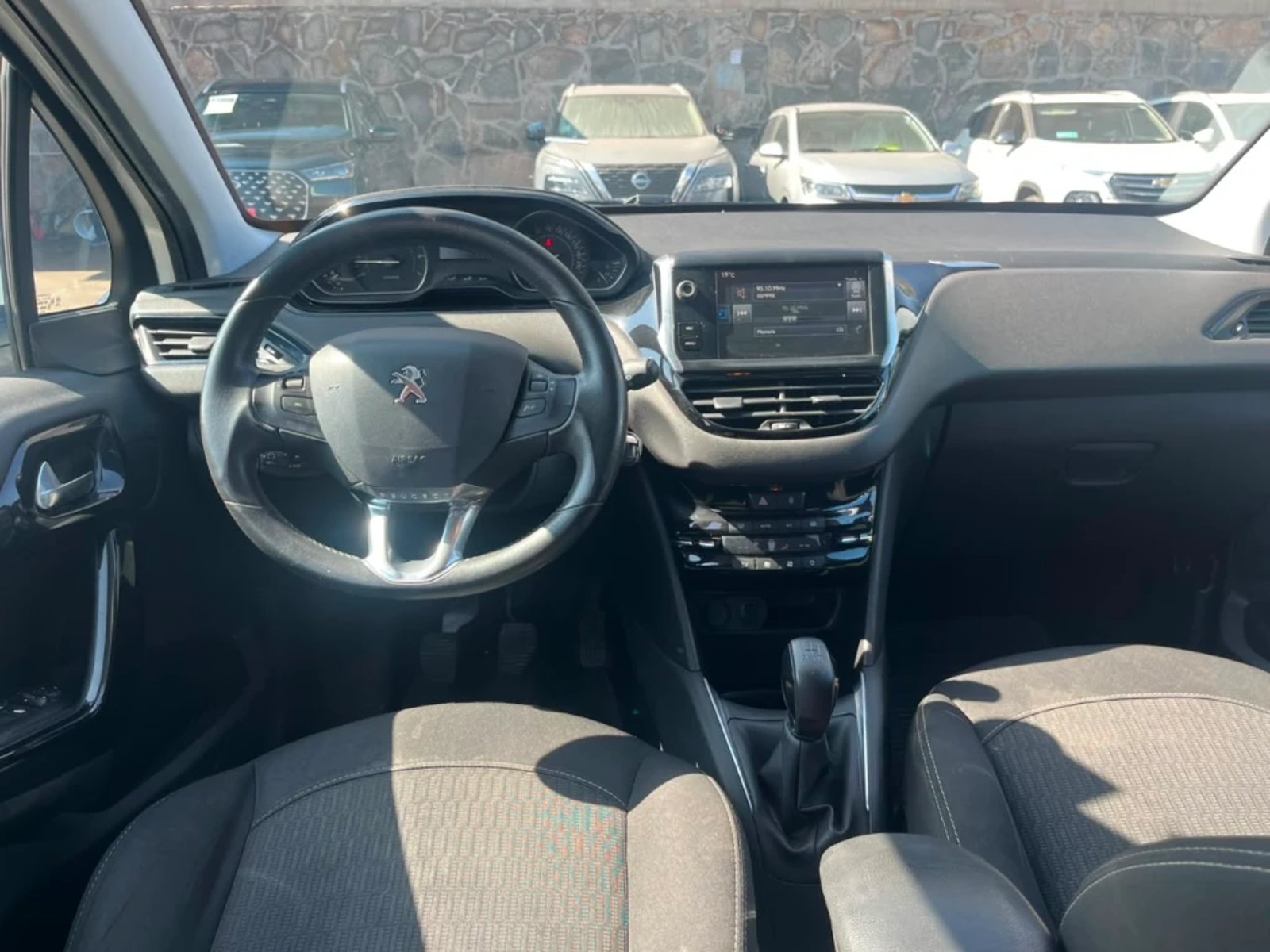 Peugeot 208 2017 - Imagen 11 de 20
