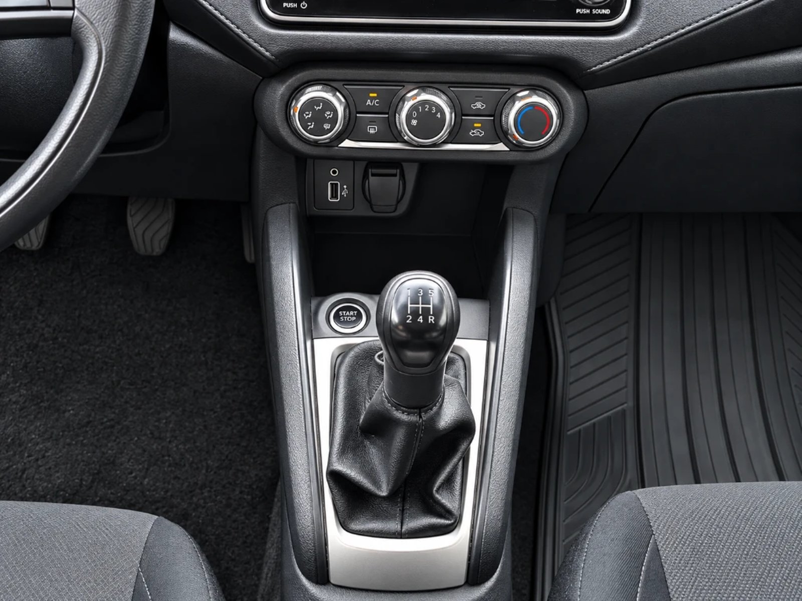 Nissan Versa 2025 - Imagen 19 de 20