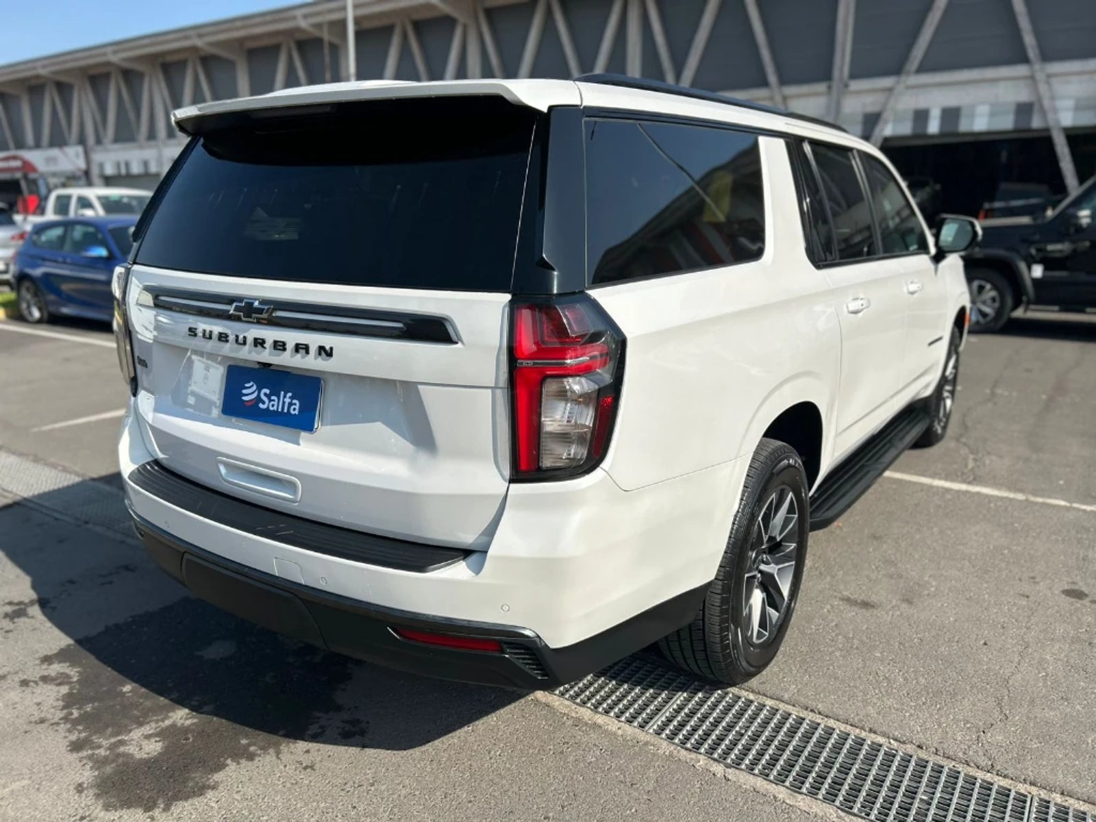 Chevrolet SUBURBAN 5.3L Z71 AWD AT 5P 2022 - Foto 5 de 20