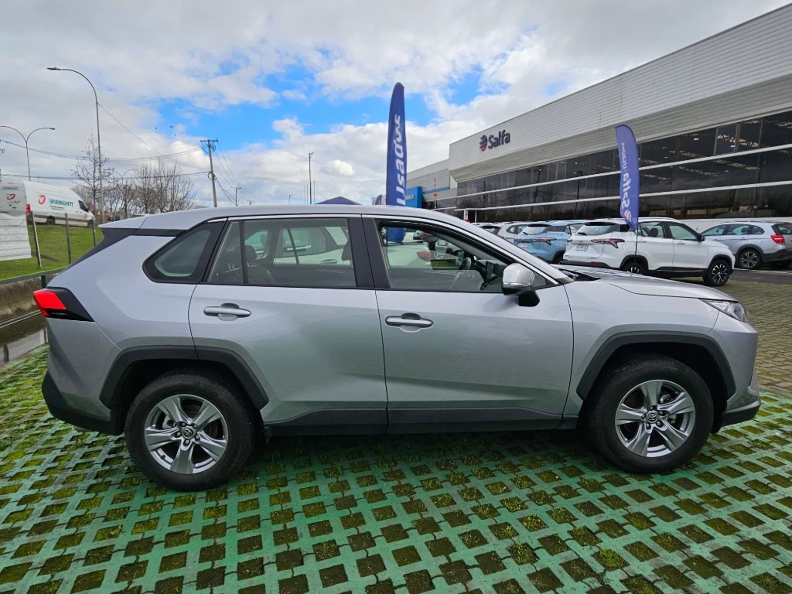 Toyota Rav4 2025 - Imagen 4 de 20