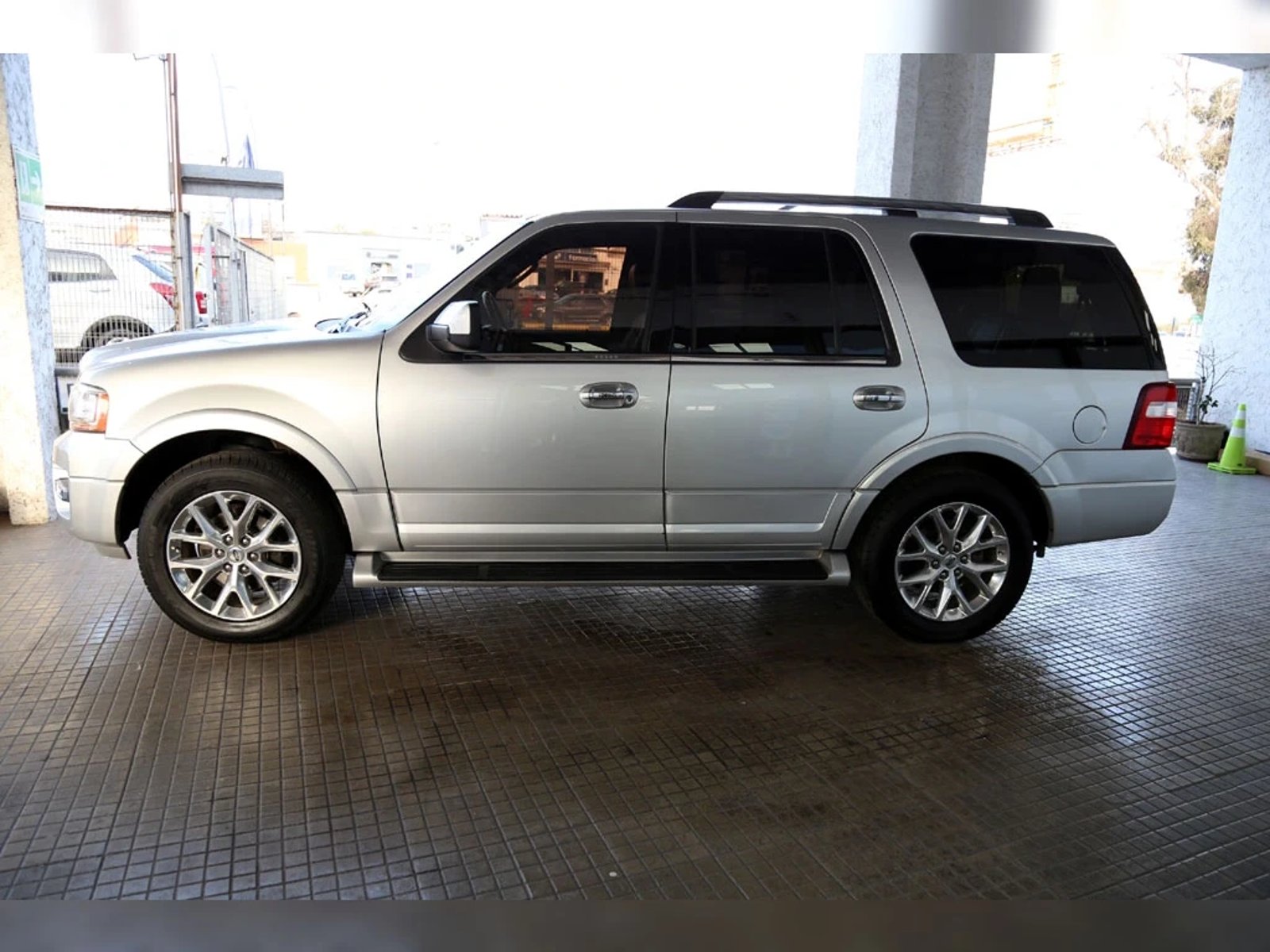 Ford EXPEDITION 3.5 LIMITED 4WD AT 5P 2018 - Foto 5 de 20