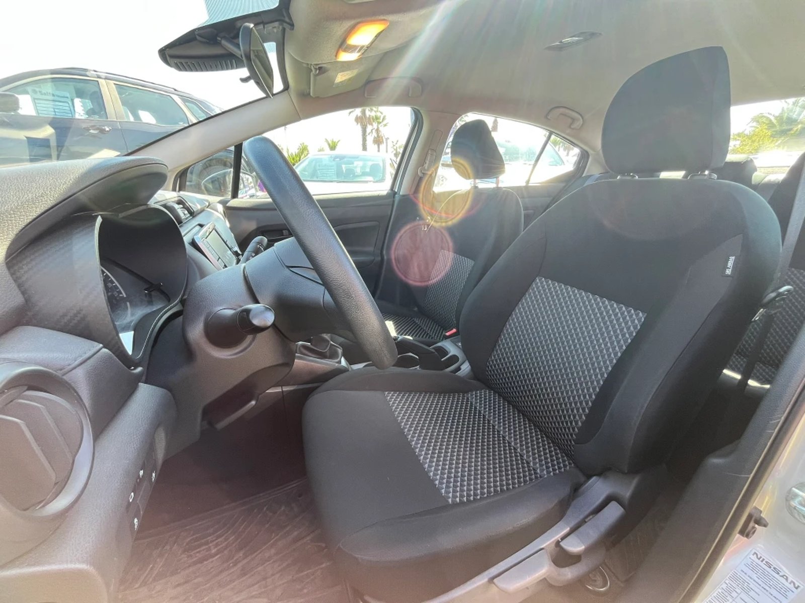 Nissan Versa 2025 - Imagen 13 de 20