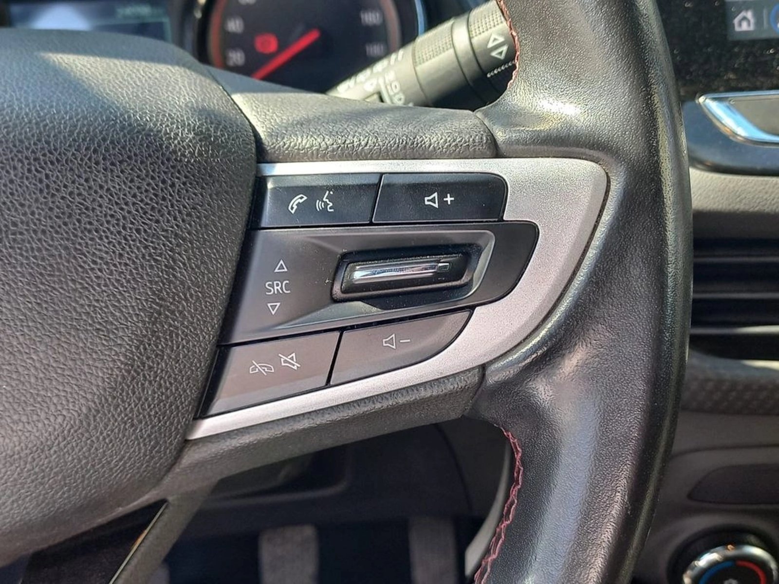 Chevrolet ONIX 1.0T RS MT 5P 2022 - Imagen 19 de 20