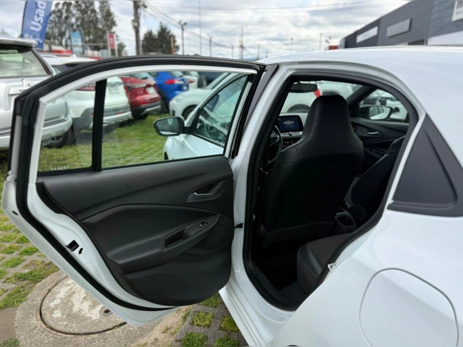 Chevrolet Onix 2024 - Imagen 12 de 19