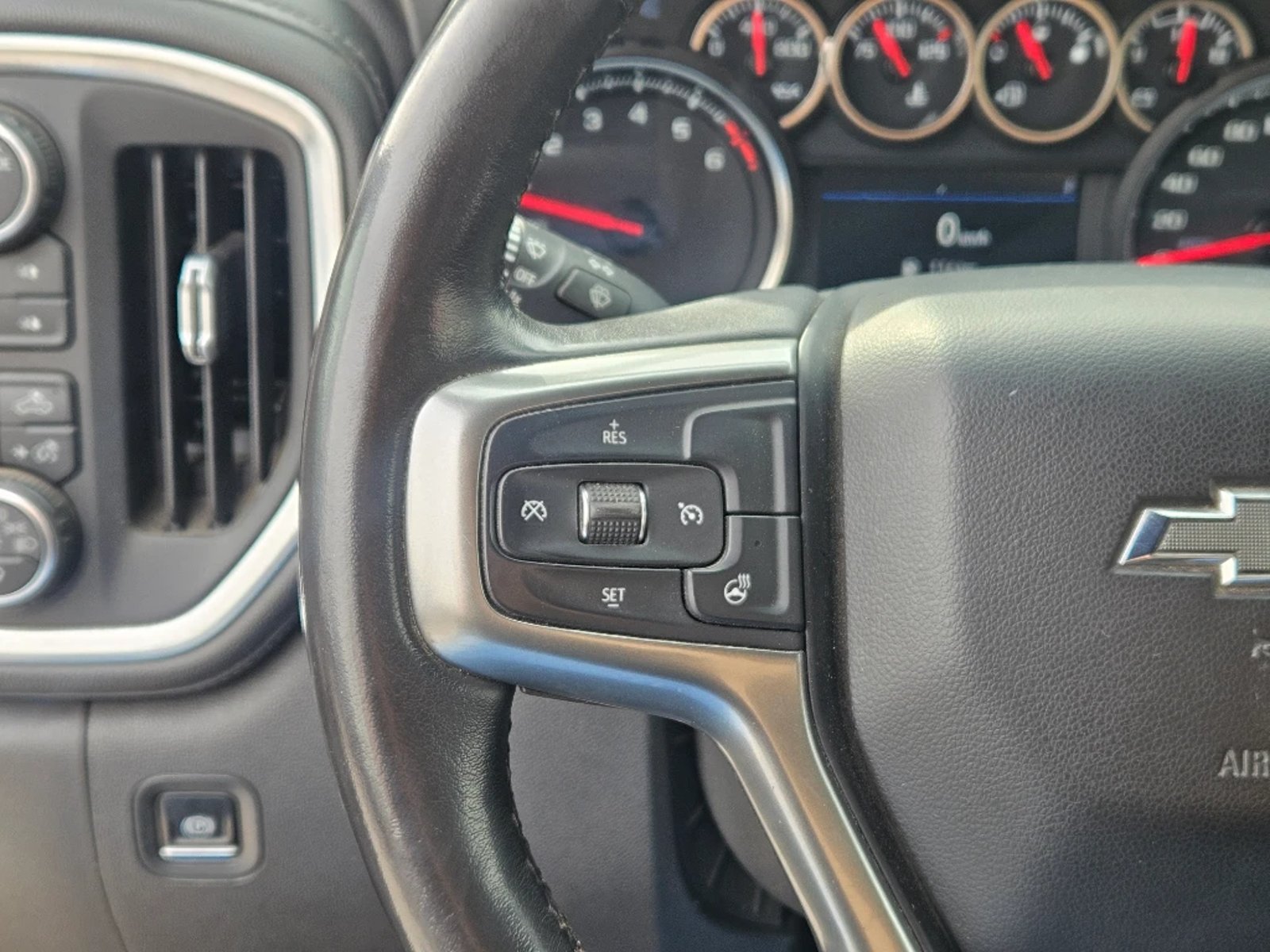 CHEVROLET SILVERADO 5.3 LT TRAILBOSS Z71 4X4 AT 4P 2021 - Imagen 18 de 20
