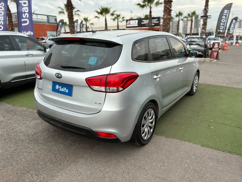 Kia Carens 2015 - Imagen 5 de 20
