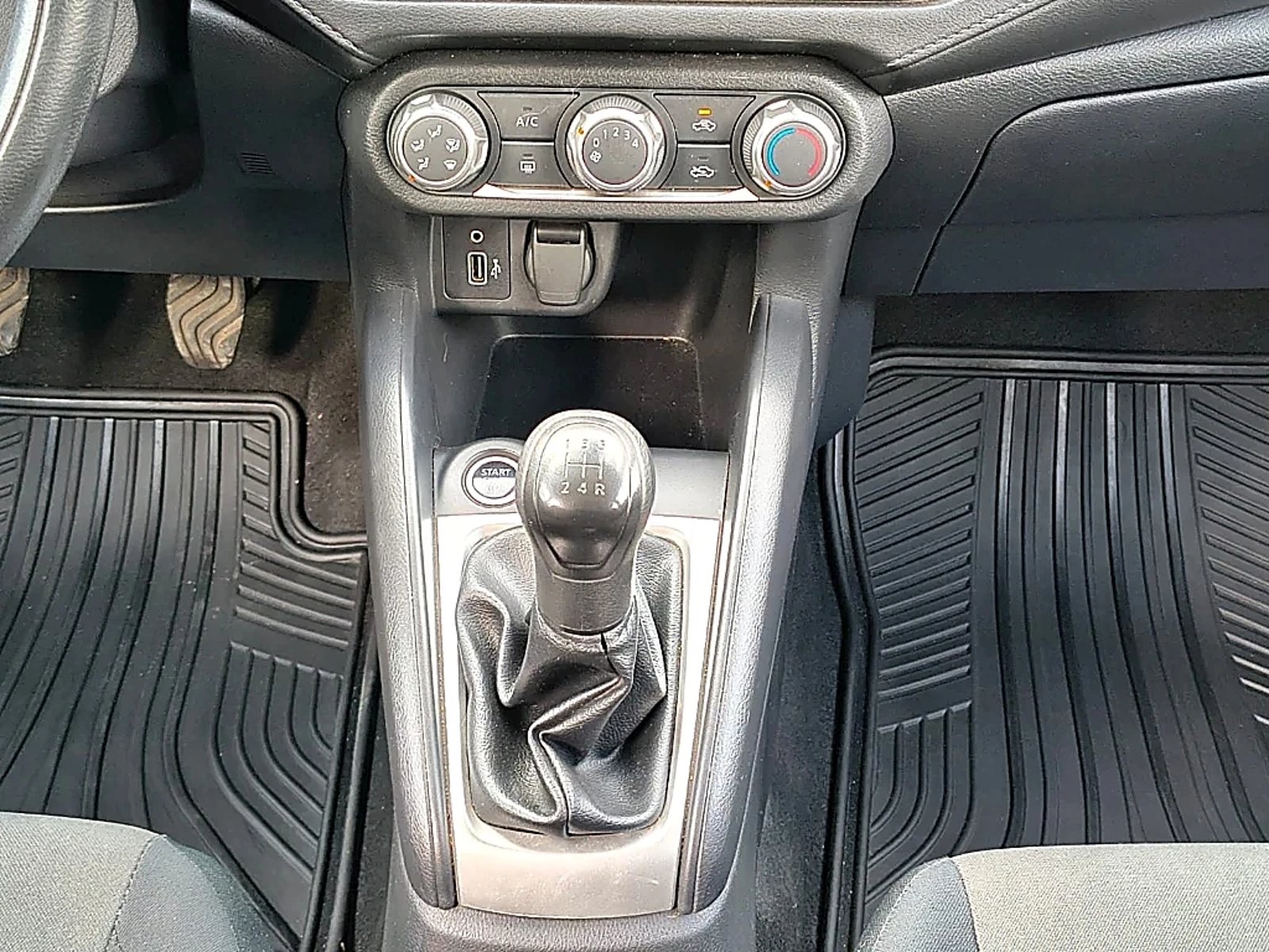 Nissan Versa 2025 - Imagen 20 de 20