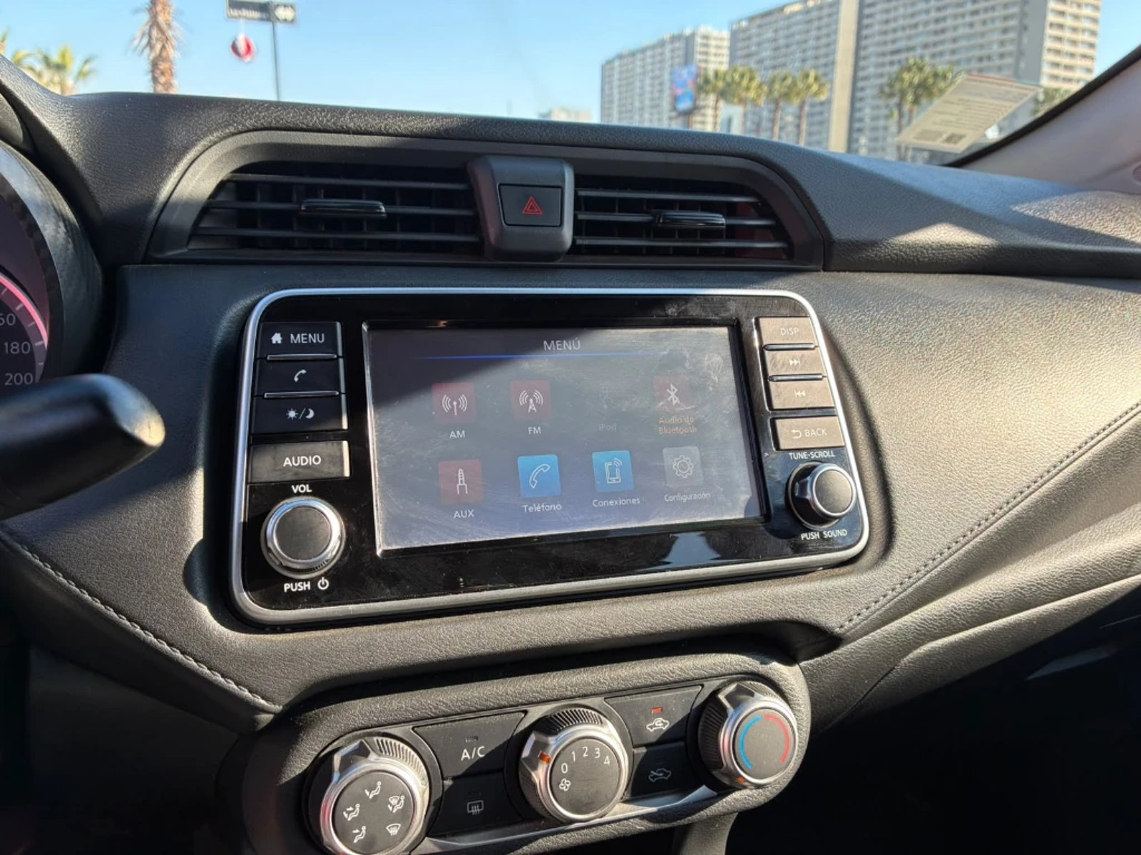 Nissan Versa 2025 - Imagen 15 de 20