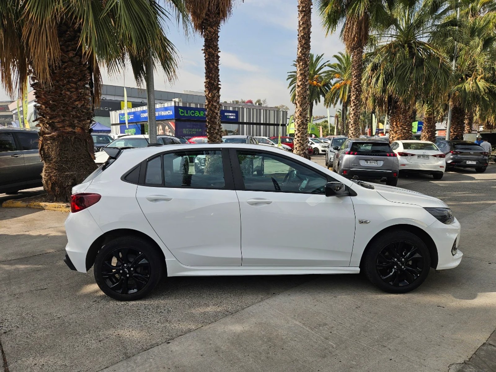 Chevrolet ONIX 1.0T RS R 4X2 HB MT 5P 2024 - Foto 4 de 20