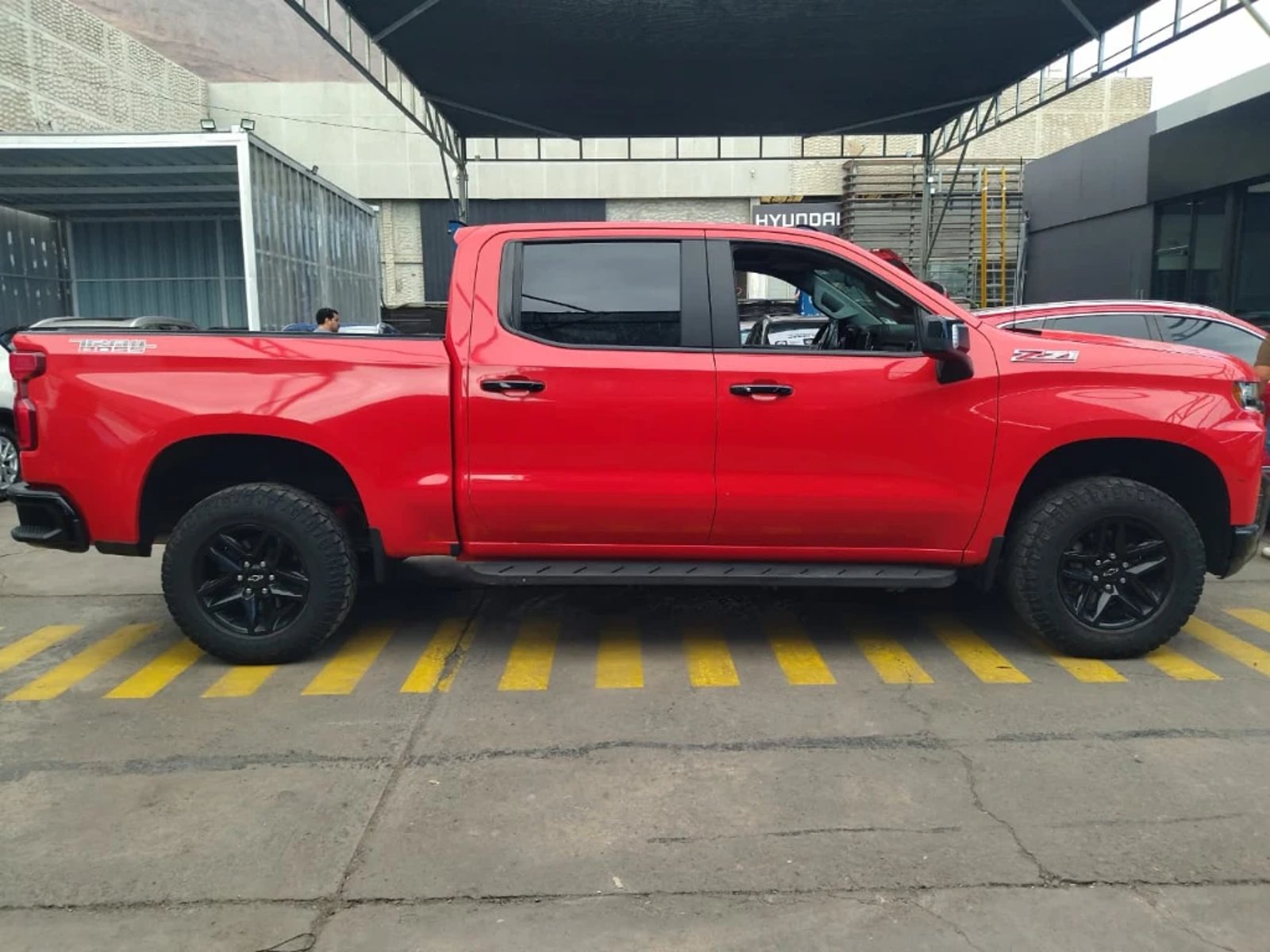 Chevrolet Silverado 2021 - Imagen 4 de 20