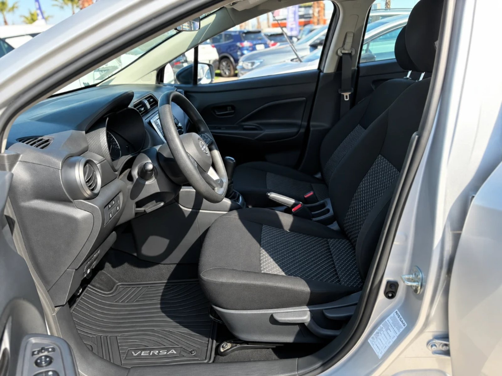 Nissan Versa 2025 - Imagen 9 de 20