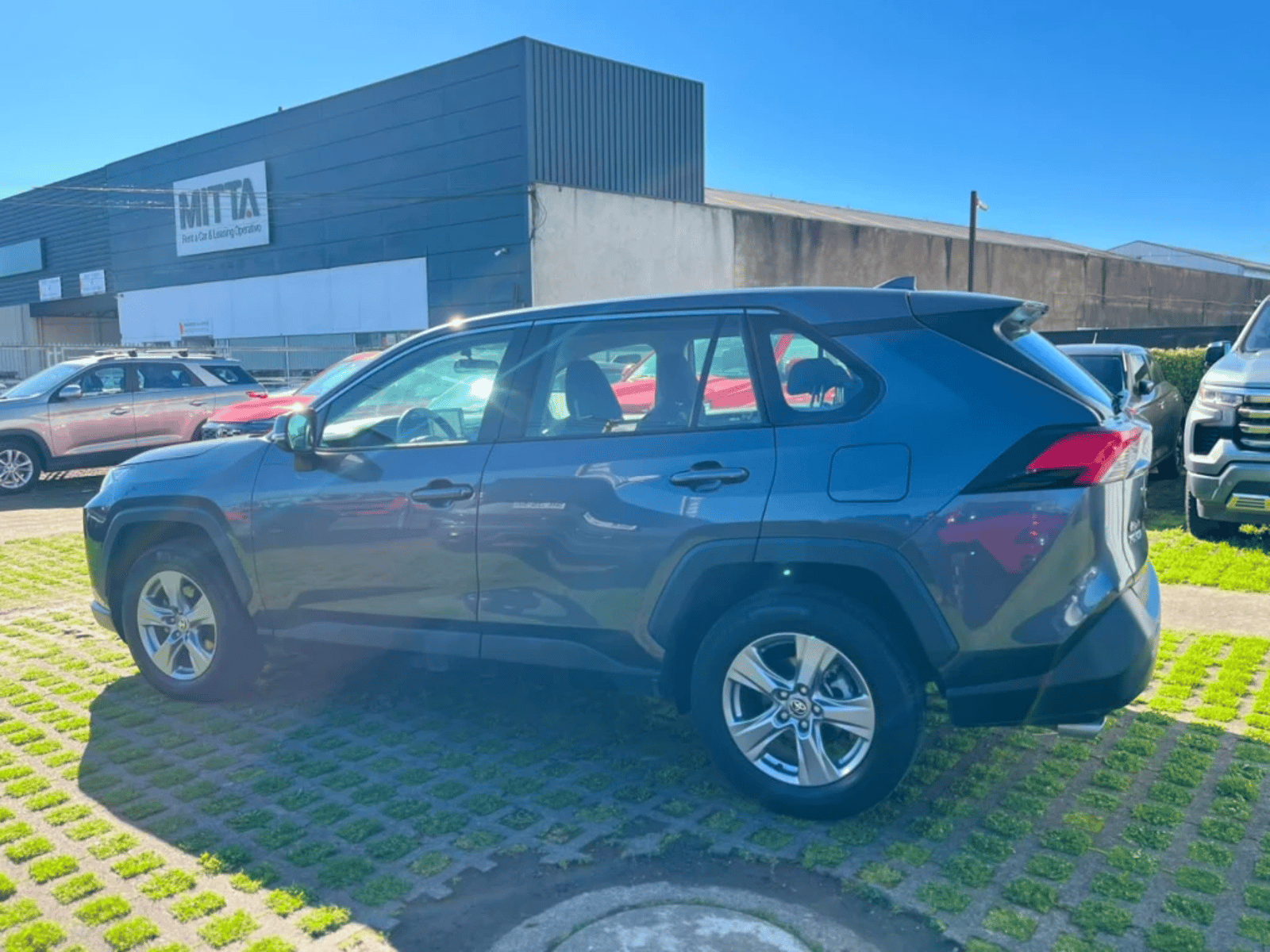Toyota Rav4 2025 - Imagen 8 de 20