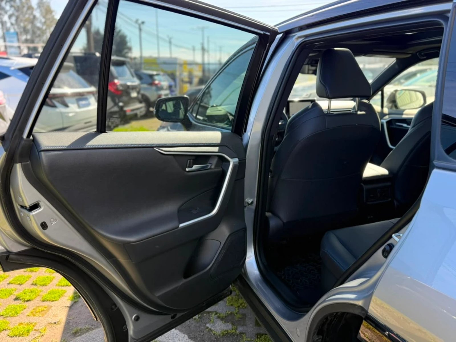 Toyota Rav4 2025 - Imagen 4 de 20