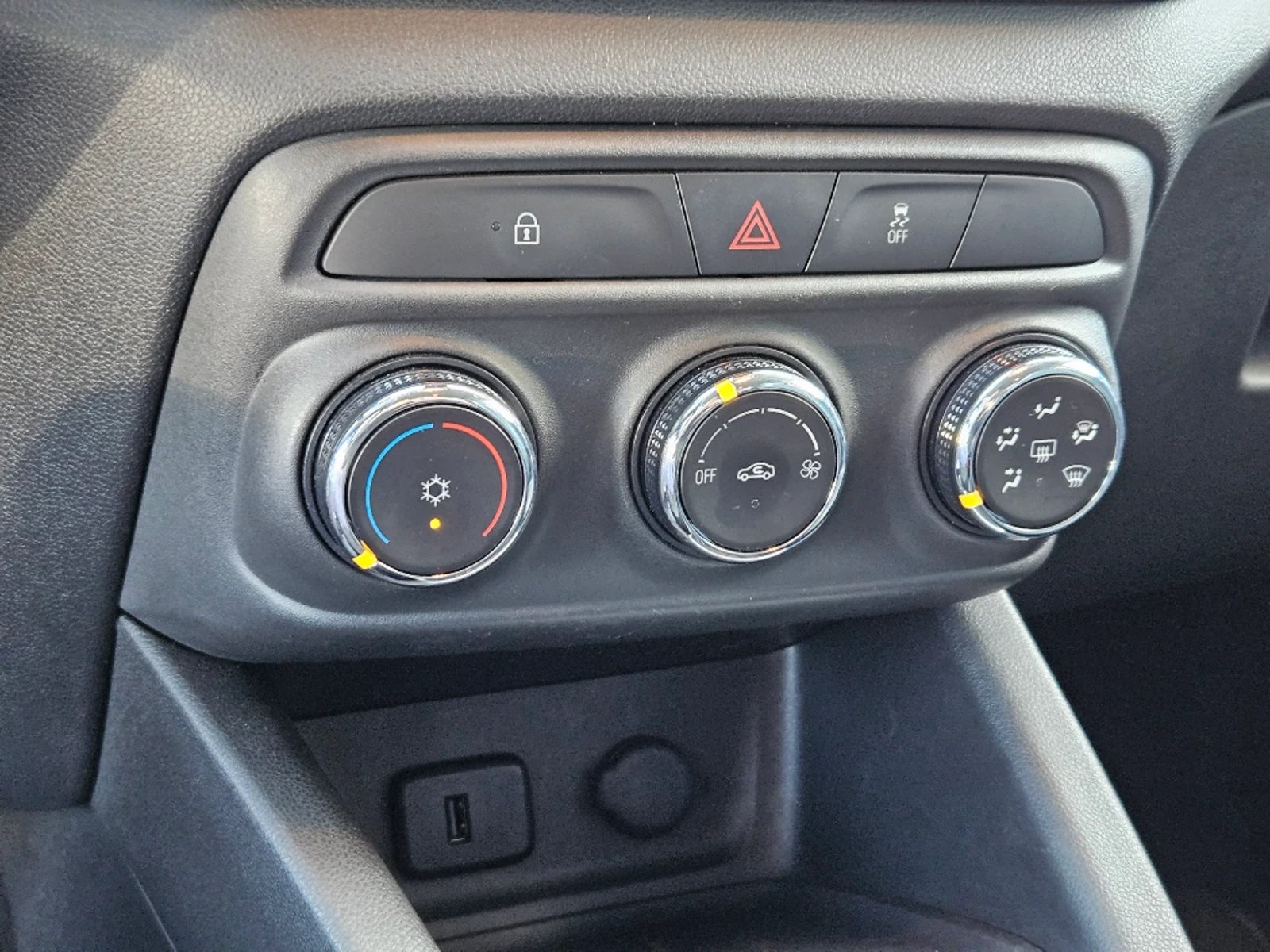 Chevrolet TRACKER 1.2T LTZ R 4X2 AT 5P 2025 - Imagen 16 de 20