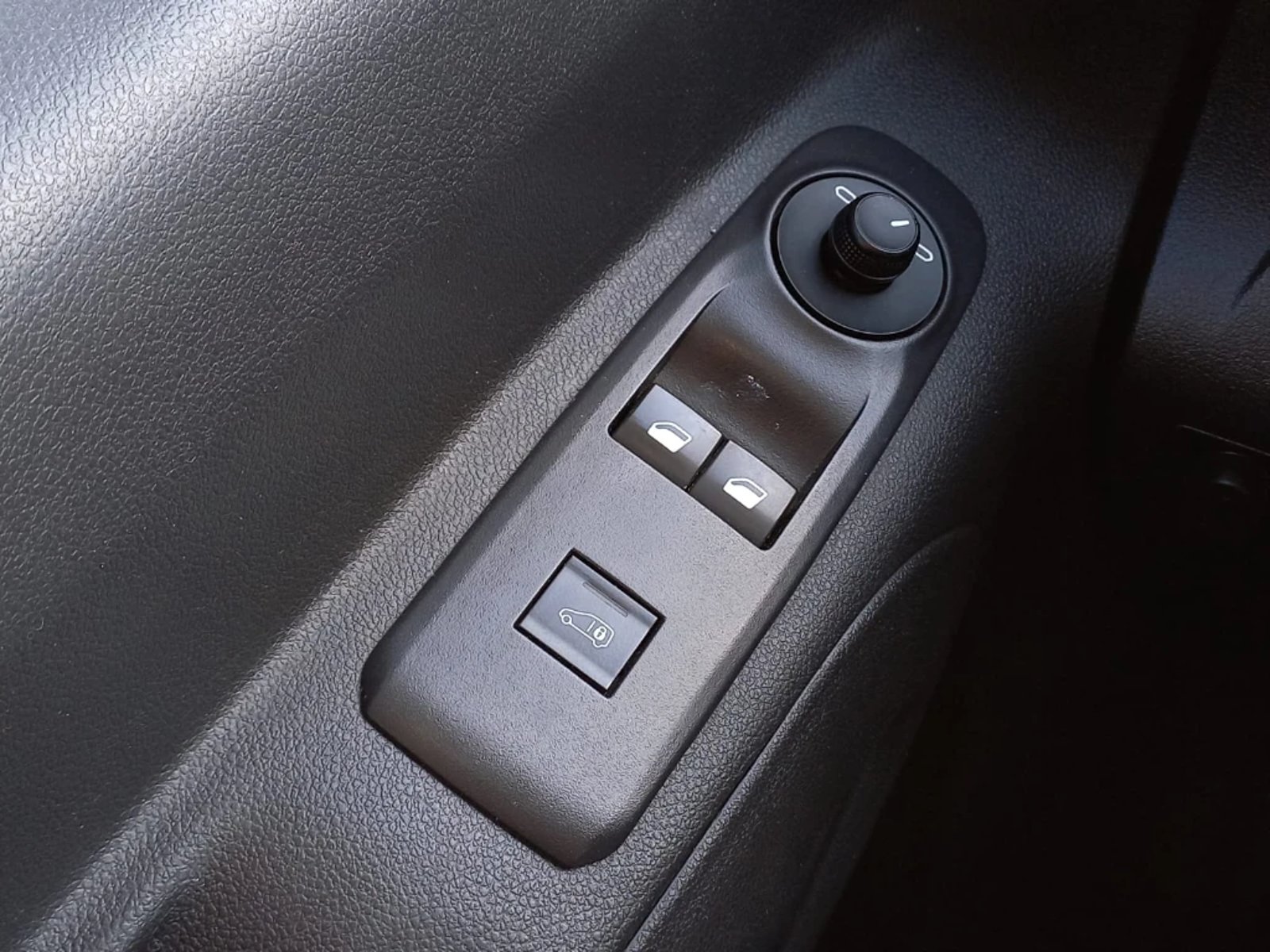 Peugeot PARTNER 1.6 HDI 90HP PL AA E5 2024 - Imagen 15 de 20