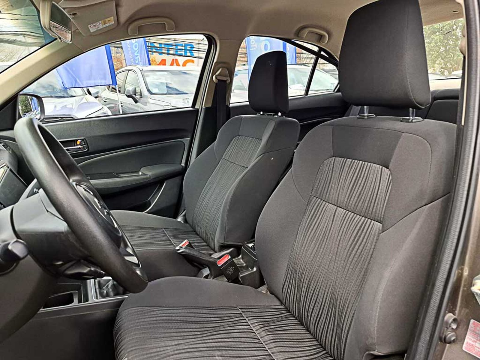 Suzuki DZIRE 1.2 GL MT 2024 - Imagen 14 de 19