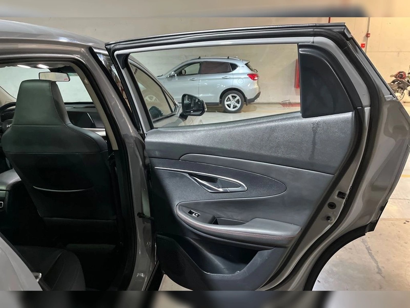 CHANGAN UNI-T 1.5 ELITE AT 2024 - Imagen 17 de 18