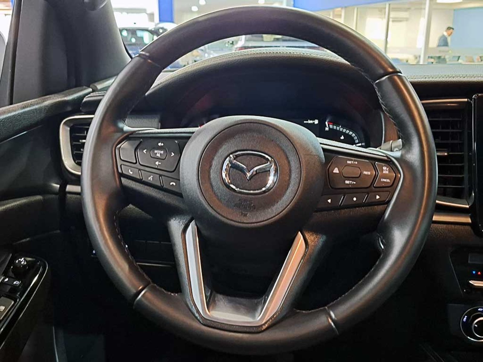 MAZDA BT-50 (IN) 3.0 DC HIGH PLUS AT 4X4 DIESEL 2026 - Imagen 16 de 20