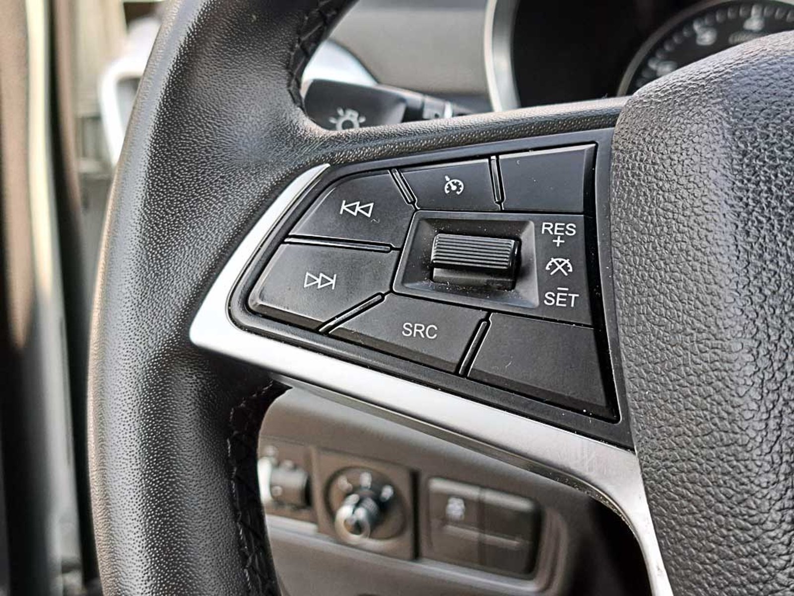 JAC JS8 (IN) 1.5 LUXURY SE DCT AT 2024 - Imagen 16 de 20