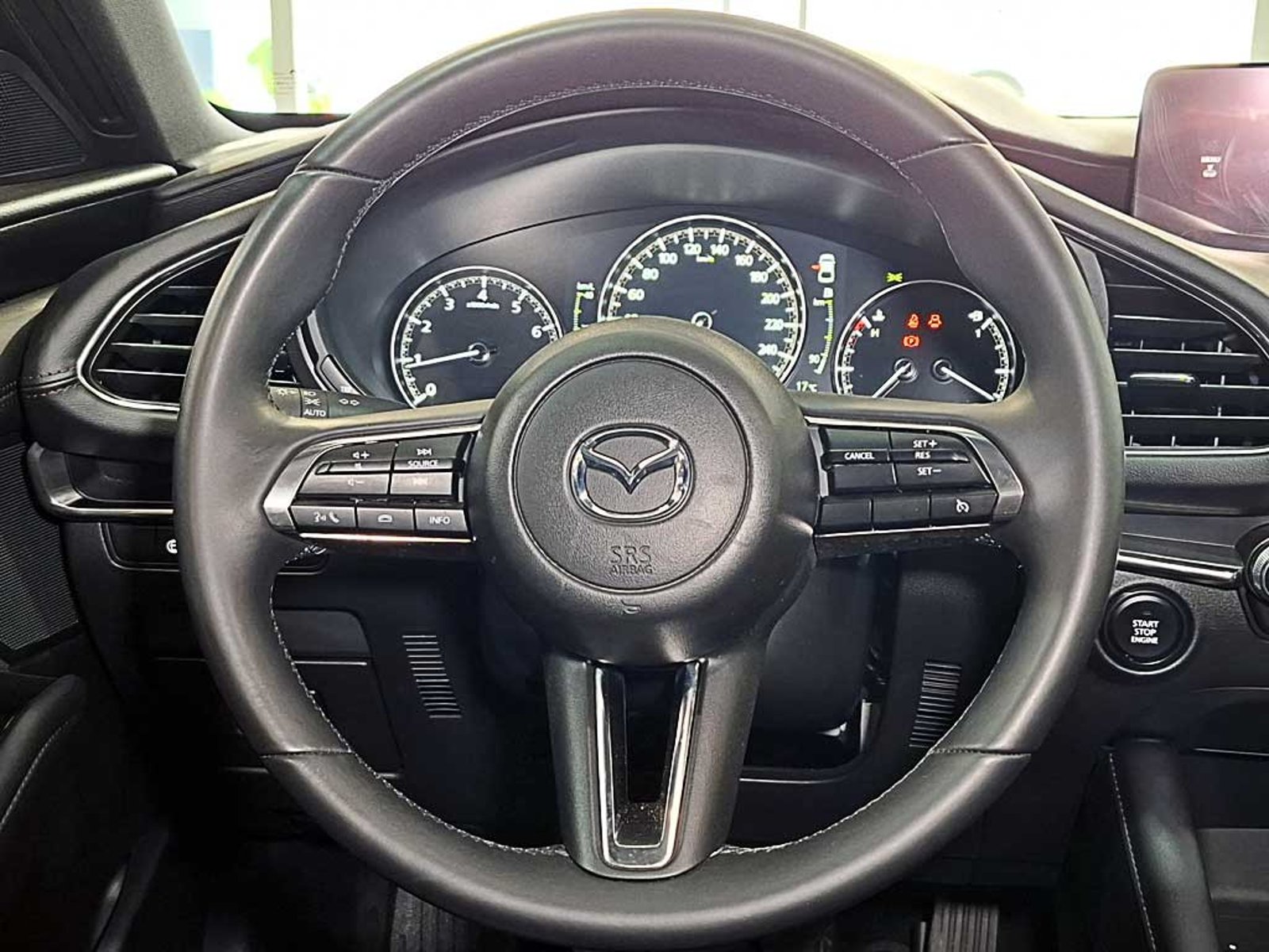 MAZDA 3 SPORT (IN) 2.0 SPORT CORE MT 2025 - Imagen 16 de 20