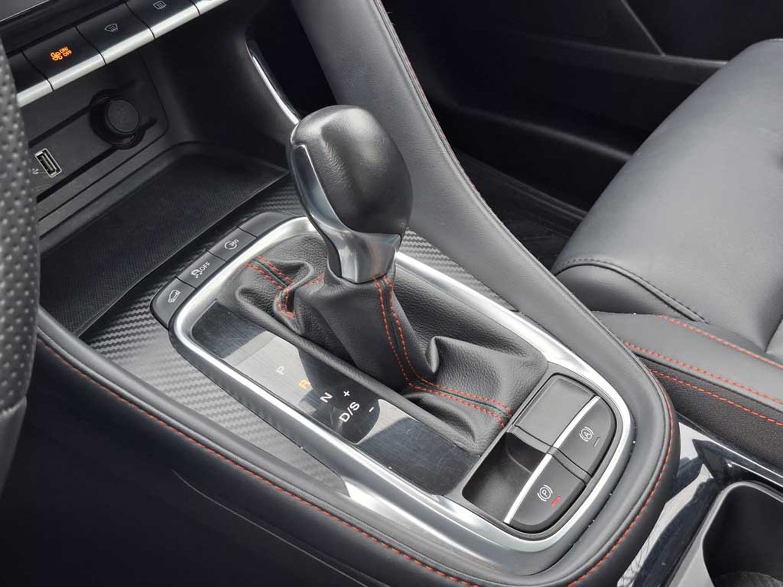 MG ZX 1.3 TROPHY AT 2025 - Imagen 19 de 20