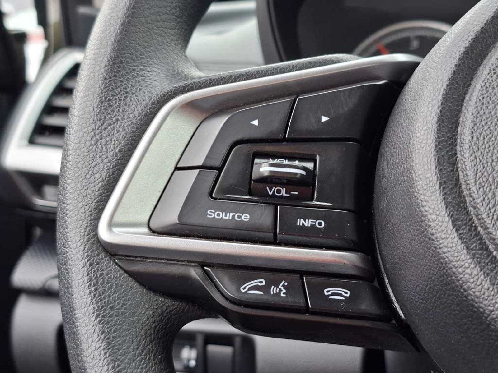 Subaru FORESTER 2.0 X AT 4X4 2024 - Imagen 18 de 20